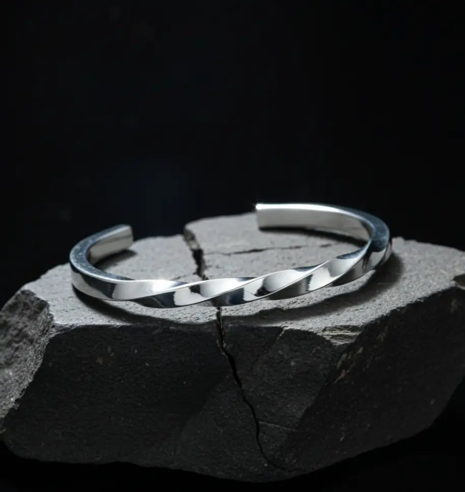 Helios Arc Cuff - Silver