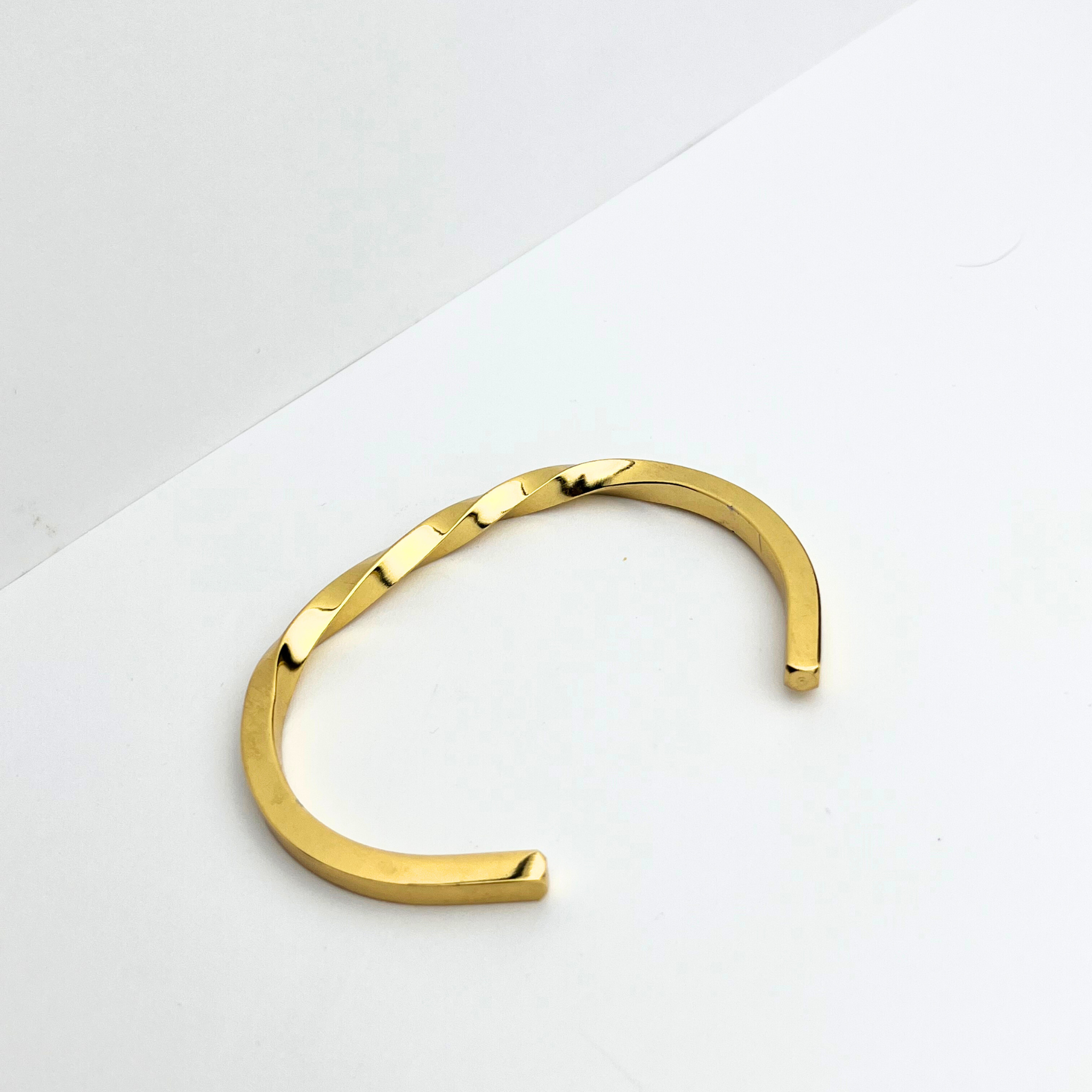 Helios Arc Cuff