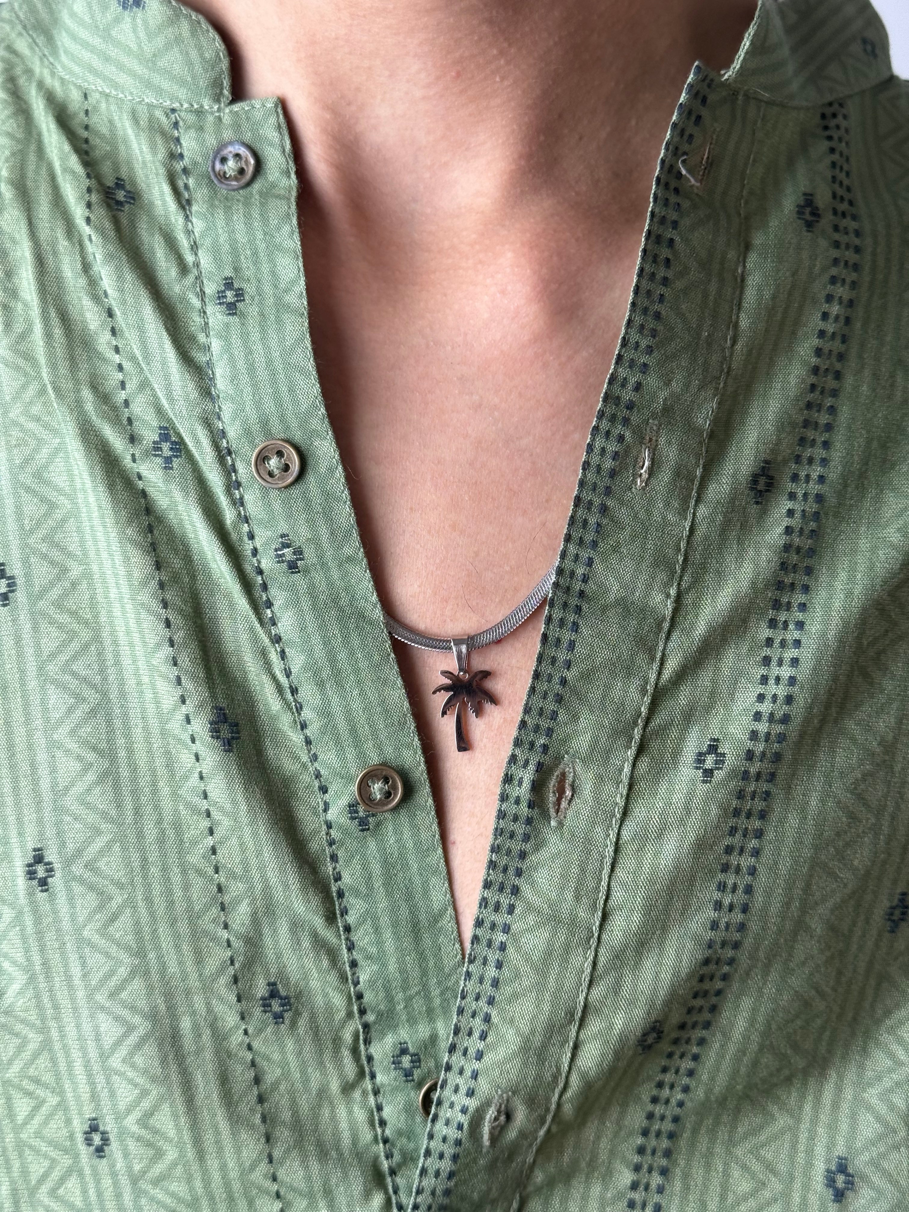 Palm Pendant - Silver Edition