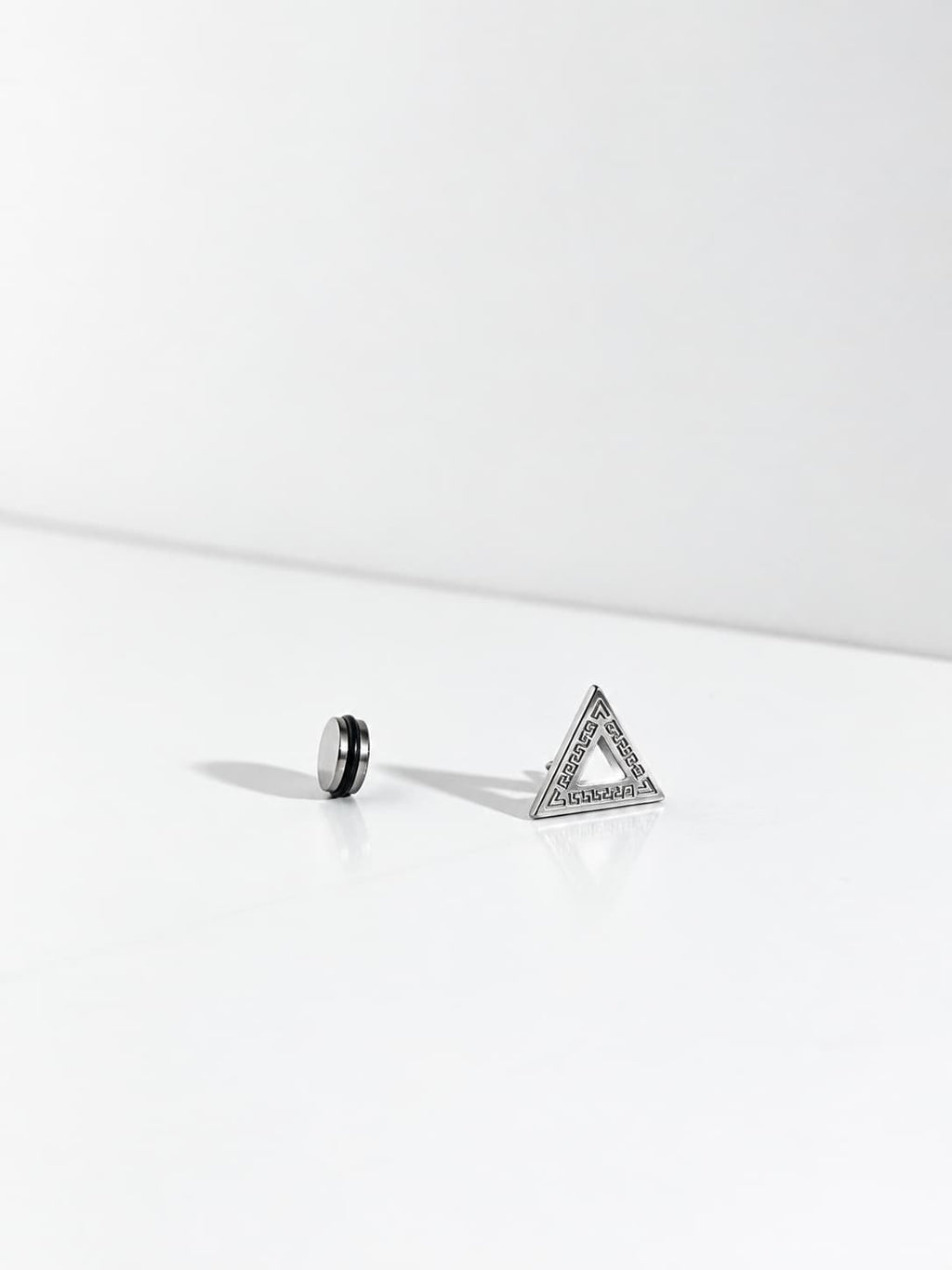 Kairo Stud Silver