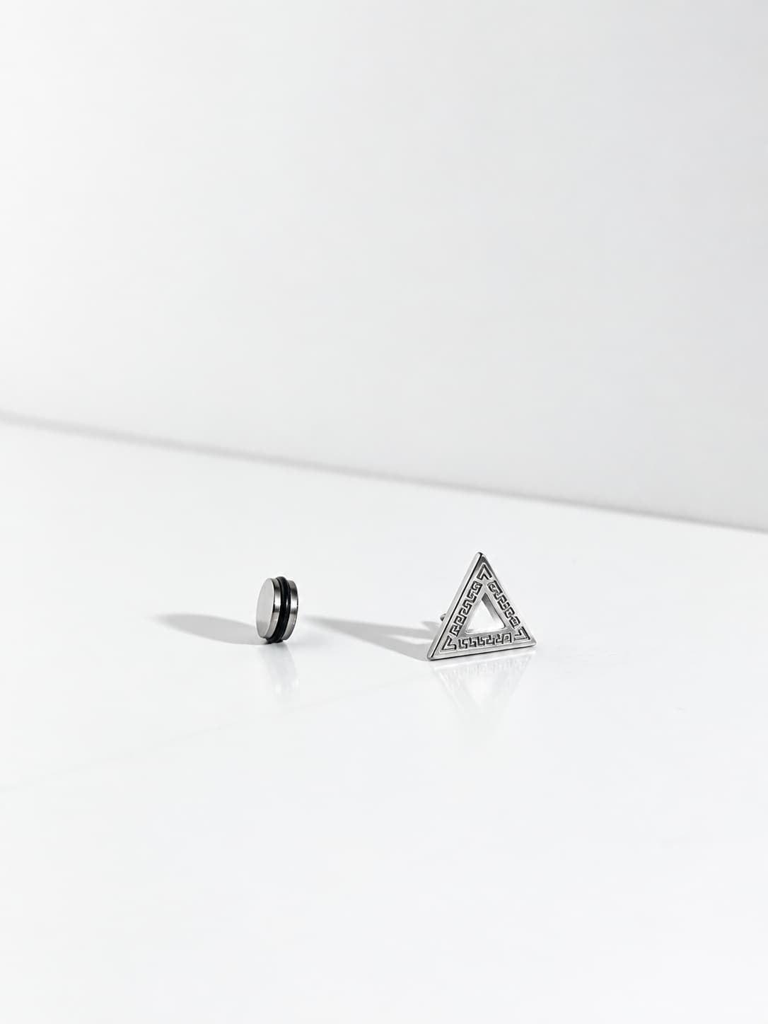 Kairo Stud Silver