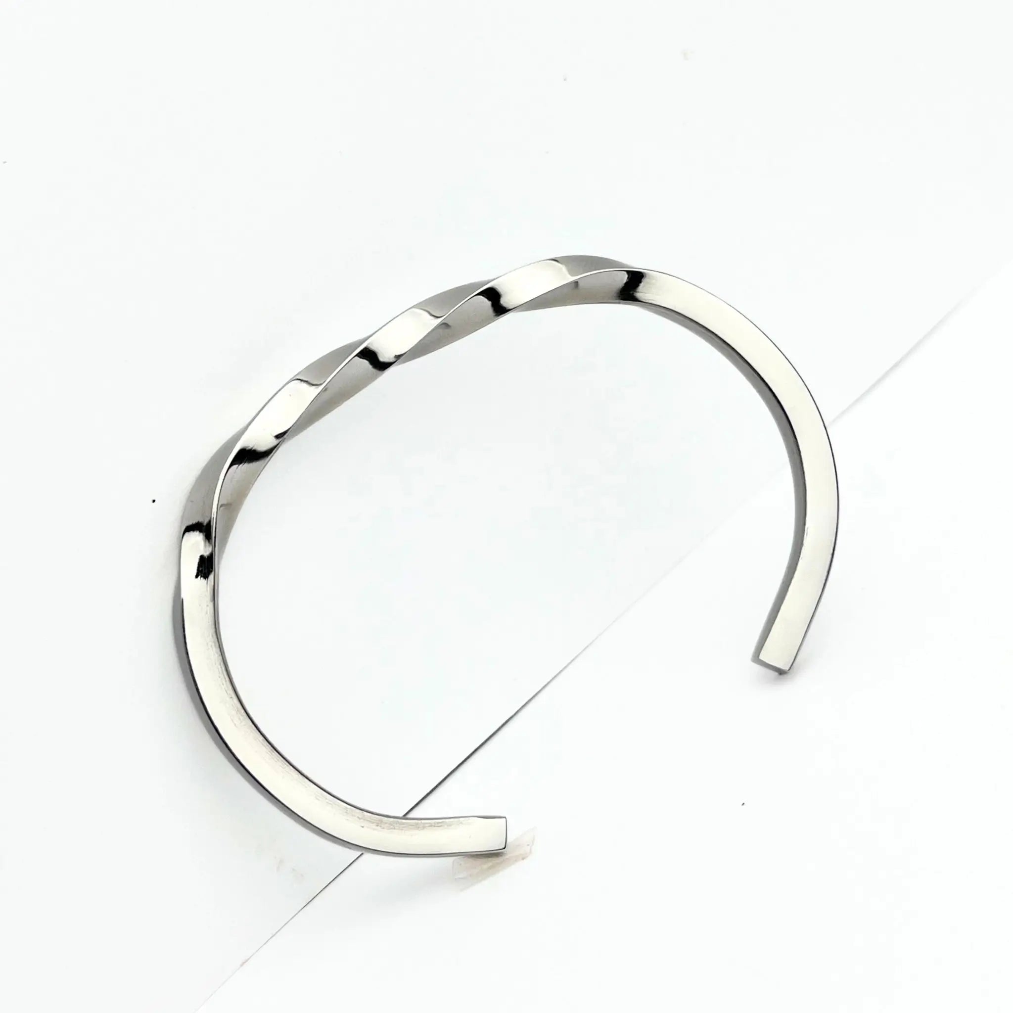Helios Arc Cuff - Silver
