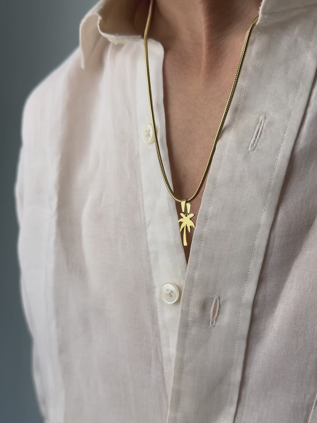 Palm Pendant - Gold Edition